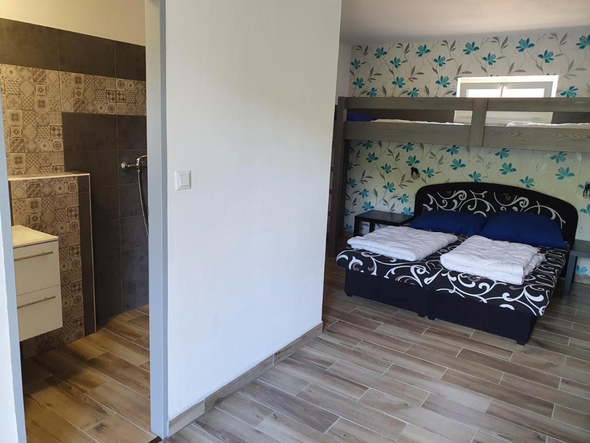 Juniorcamp Nova Zivohost Hotel Krecovice Luaran gambar